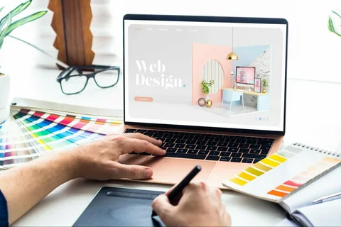 Responsive website design Dubai layouts tested seamlessly across mobile phones and desktop screens